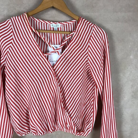 LOVE FIRE Long Sleeve Criss Cross Crop Top NWT Medium - Picture 8 of 9